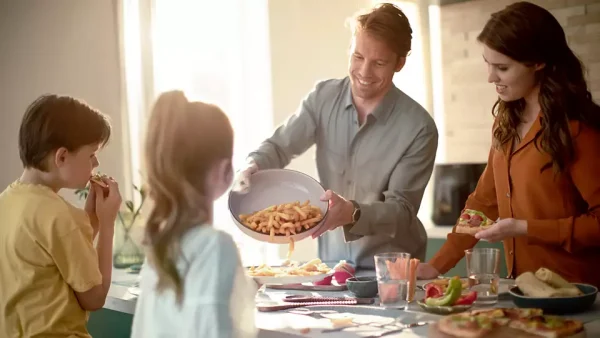 3000 Series Airfryer XLGreat tasting food with up to 90% less fat!*  Enjoy healthy food that's crispy on the outside and tender on the inside, thanks to Rapid Air Technology. Download the NutriU app to discover hundreds of tasty recipes every da