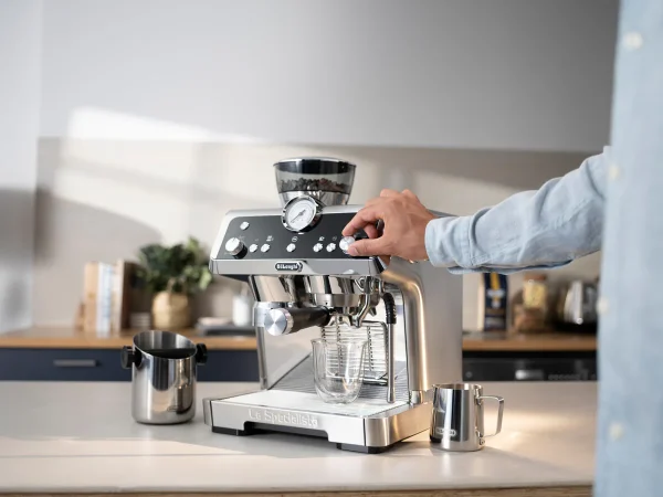 Delonghi - La Specialista Prestigio Manual Pump Espresso Machine